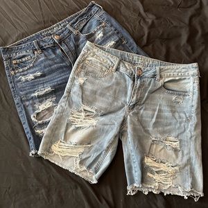 Two pairs American eagle Bermuda shorts
